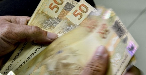 Economistas e setor produtivo veem avanços com PL da isenção de IR