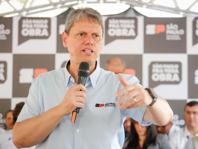 Tarcísio de Freitas lidera pesquisa para o governo de São Paulo em 2026