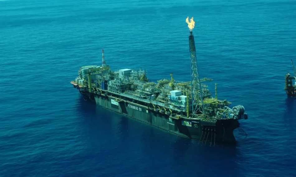 Petrobras bate recorde de produção e amplia exportações em 2025