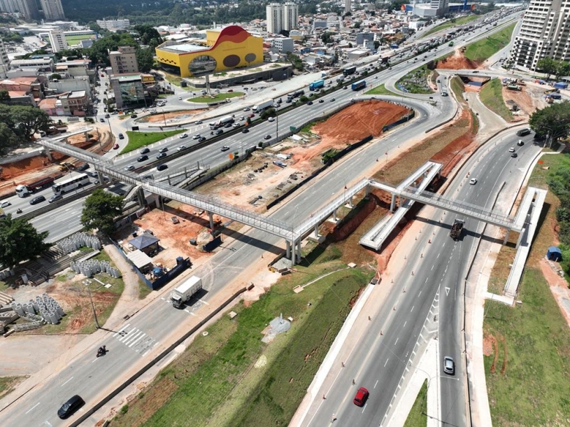 Barueri anuncia que ViaOeste conclui modernização da passarela do km 26 da Castello