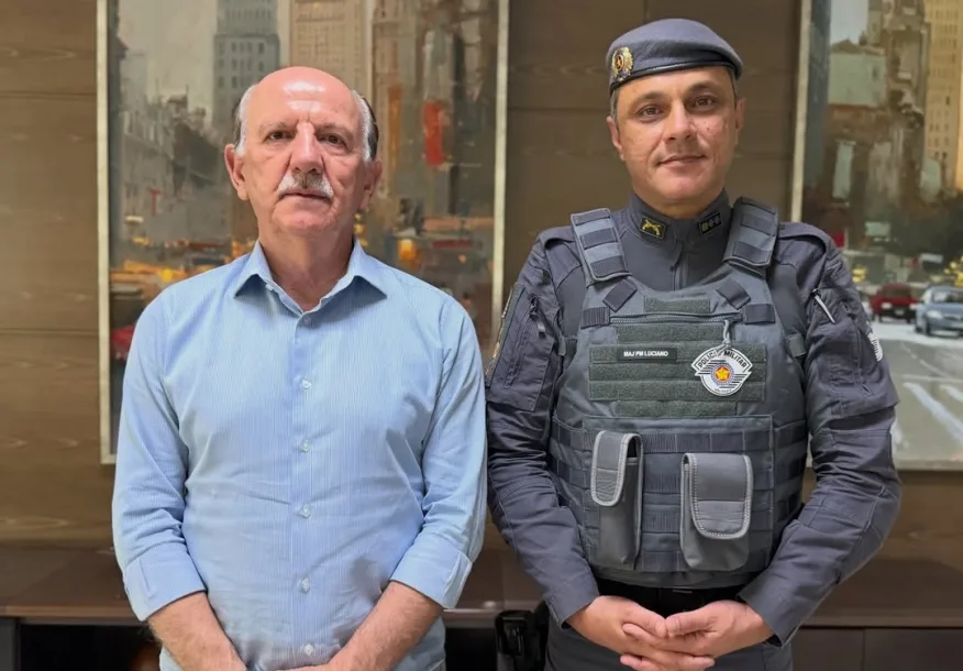 Prefeito Beto Piteri reforça apoio à Polícia Militar em reunião com comandante do 20º BPM/M