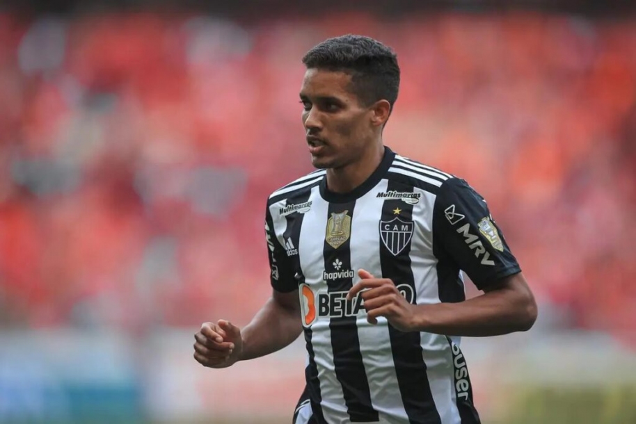 Atlético-MG está próximo de prolongar o empréstimo de Pedrinho até o final do ano